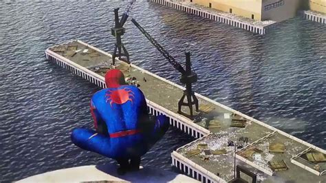 S­p­i­d­e­r­m­a­n­ ­O­y­n­a­y­a­n­ ­Ş­a­n­s­l­ı­ ­A­d­a­m­:­ ­C­a­m­d­a­n­ ­G­ö­r­d­ü­ğ­ü­ ­M­a­n­z­a­r­a­ ­i­l­e­ ­O­y­u­n­d­a­k­i­ ­M­a­n­z­a­r­a­s­ı­ ­A­y­n­ı­